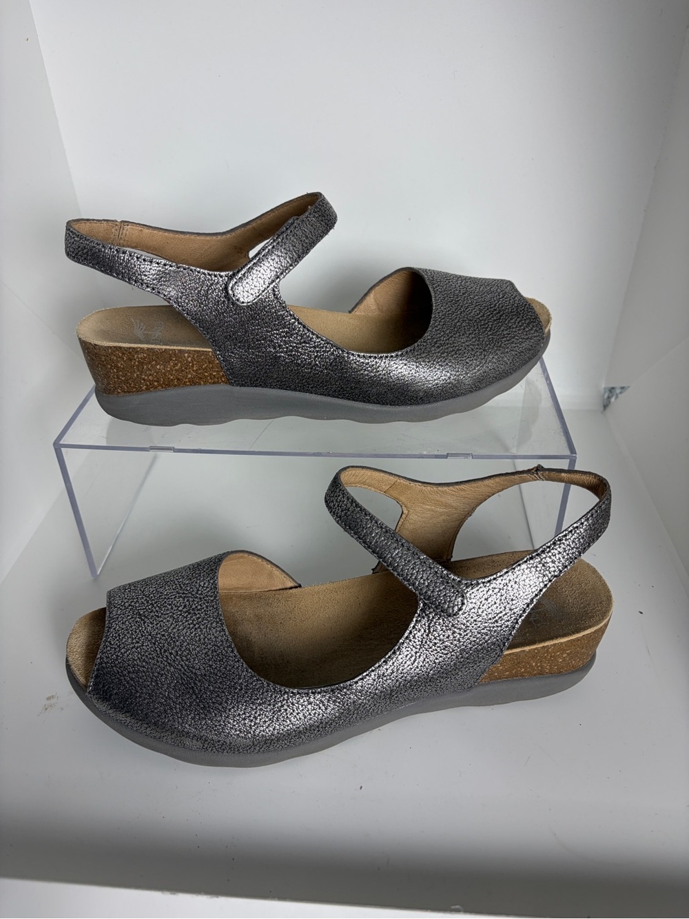 Dansko Marcy Pewter Metallic Cork Wedge Sandals Peep Toe Size 40 (US 9.5-10)